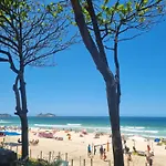 Pe Na Areia Da Praia Da Barra - Barramares Flat